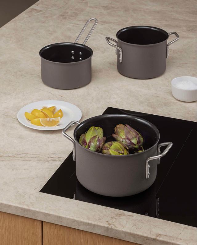 100-day satisfaction guarantee on all Eva Trio pots