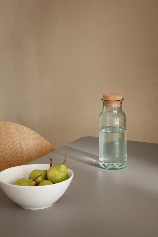 Recycled carafe w/cork 1.0 L