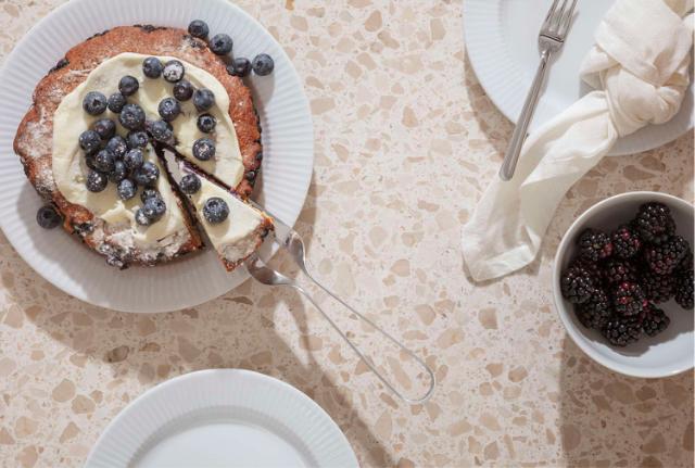 Cake server