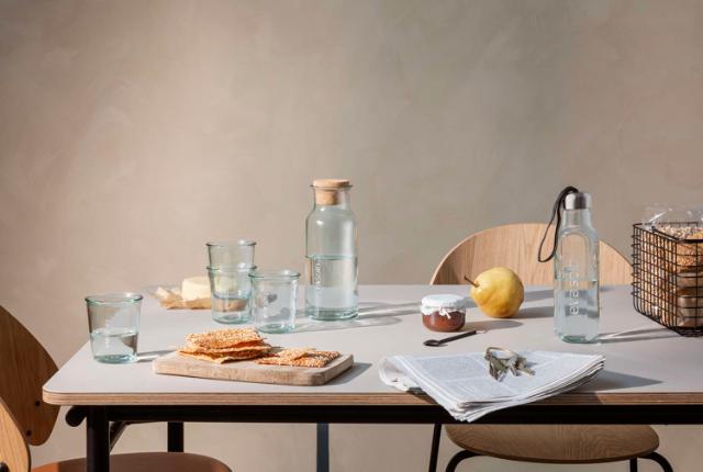 Recycled carafe w/cork 1.0 L